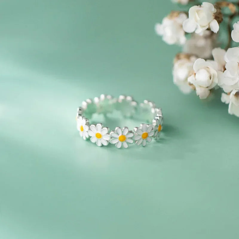 Blooming Daisy Adjustable Ring